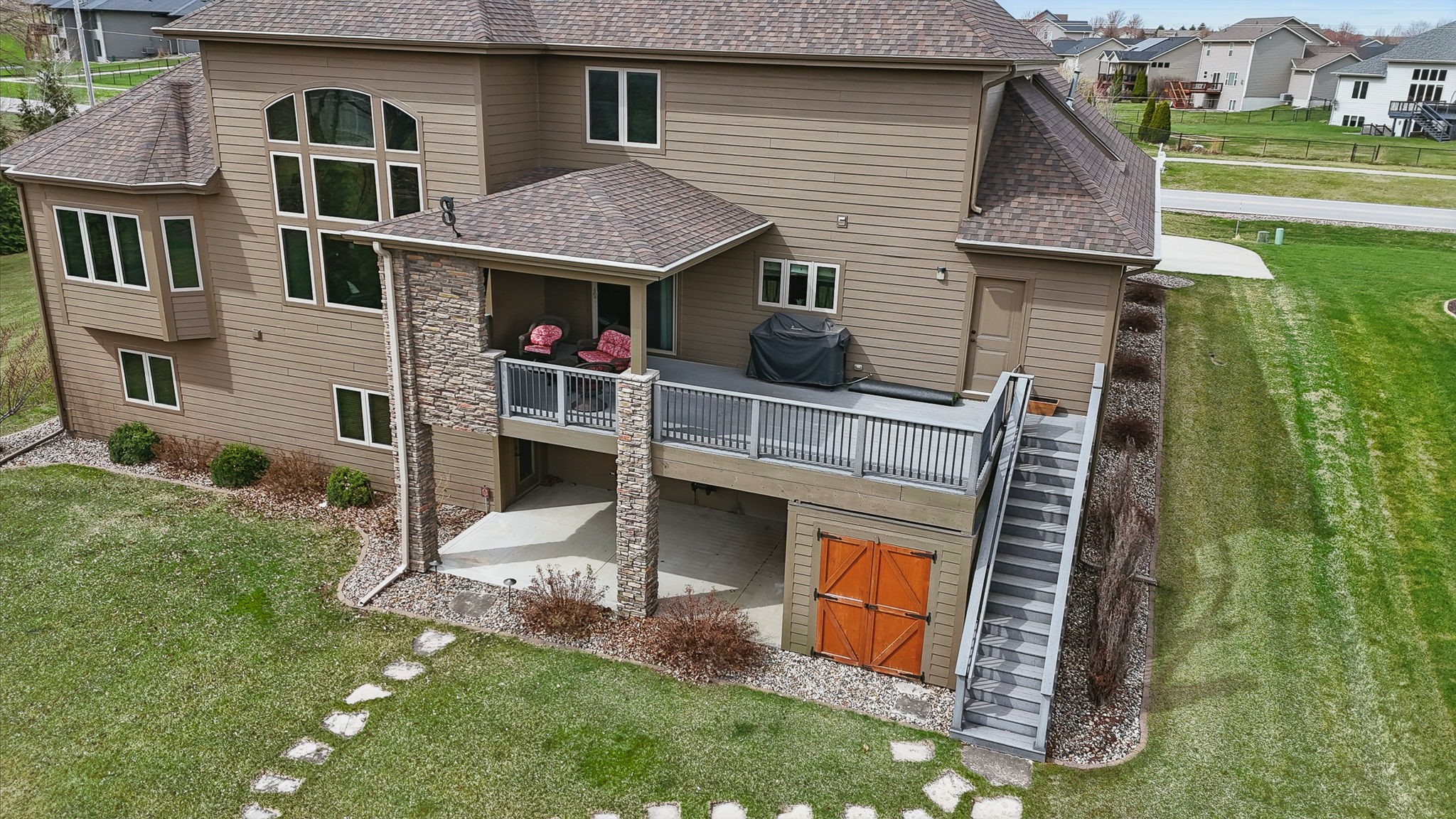 7401 NW 107th Street, Johnston, Iowa image 34