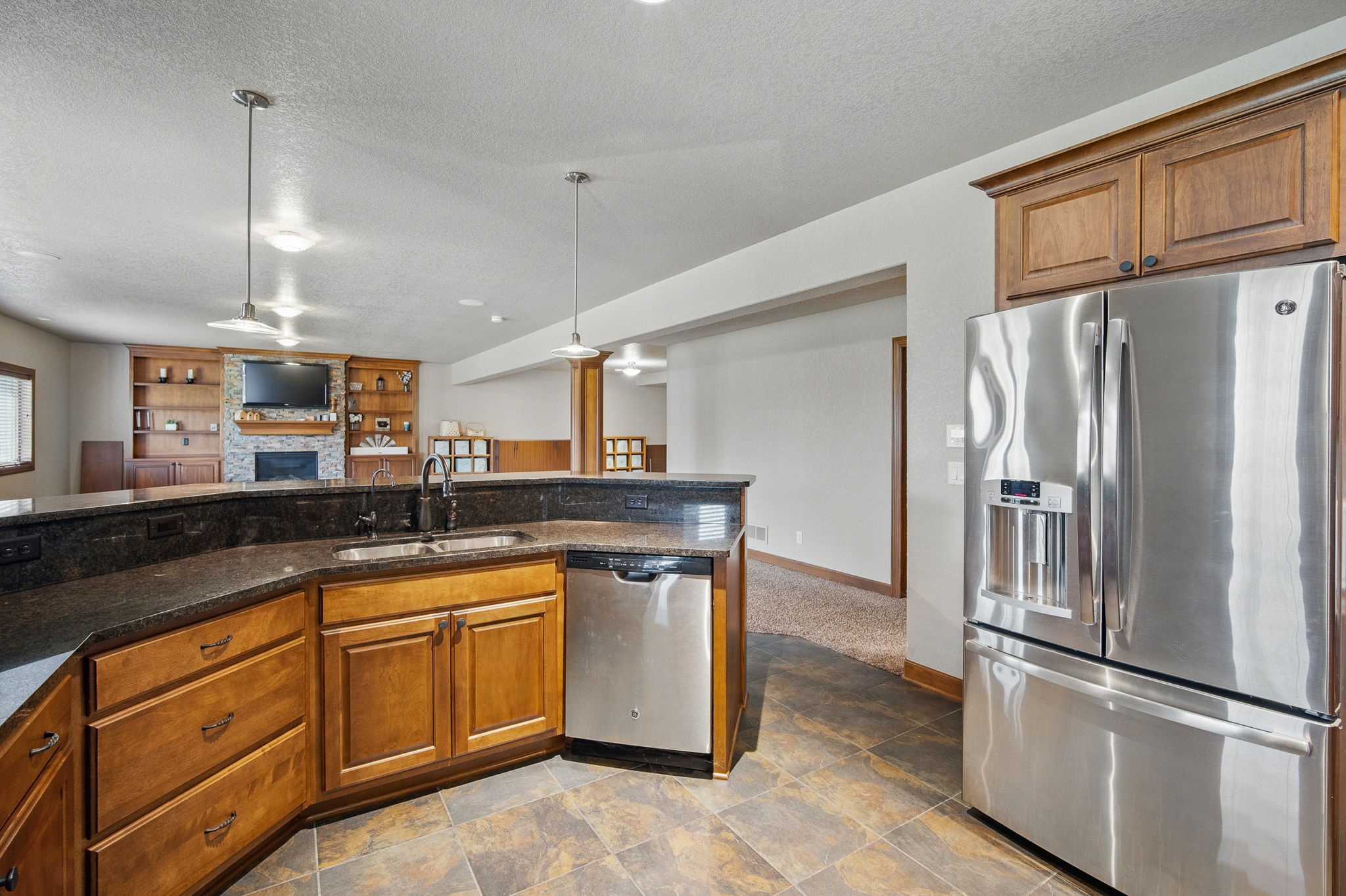 7401 NW 107th Street, Johnston, Iowa image 30