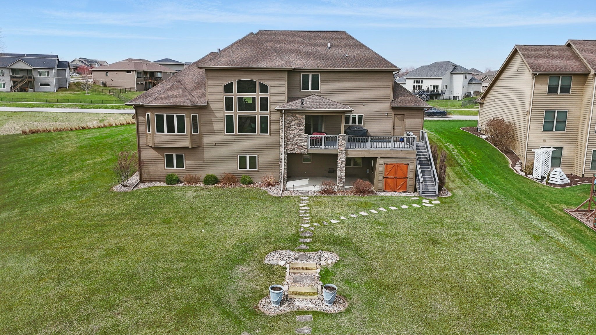 7401 NW 107th Street, Johnston, Iowa image 33