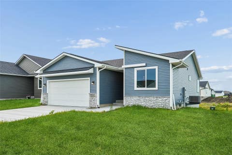 Homes For Sale - 4310 NE 3rd Street<br/> Ankeny, IA 50021