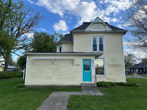 Homes For Sale - 505 S 3rd Avenue<br/> Newton, IA 50208