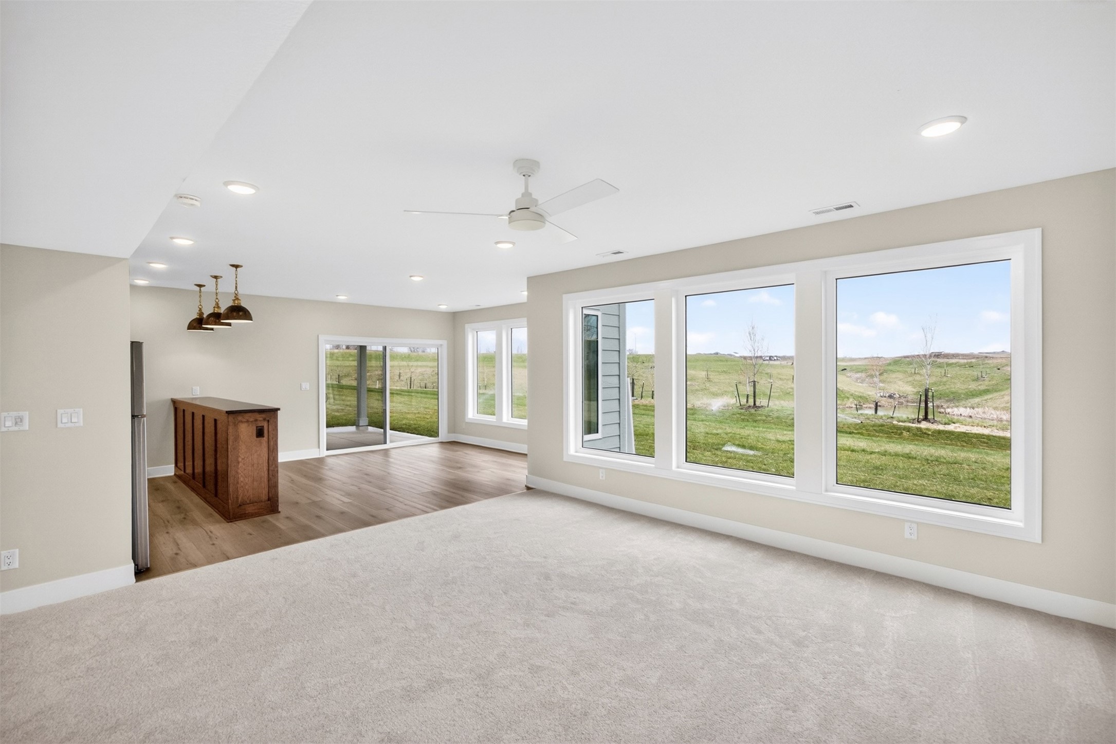 Urbandale, Iowa, 50323, United States, 5 Bedrooms Bedrooms, ,5 BathroomsBathrooms,Residential,Active,2007096