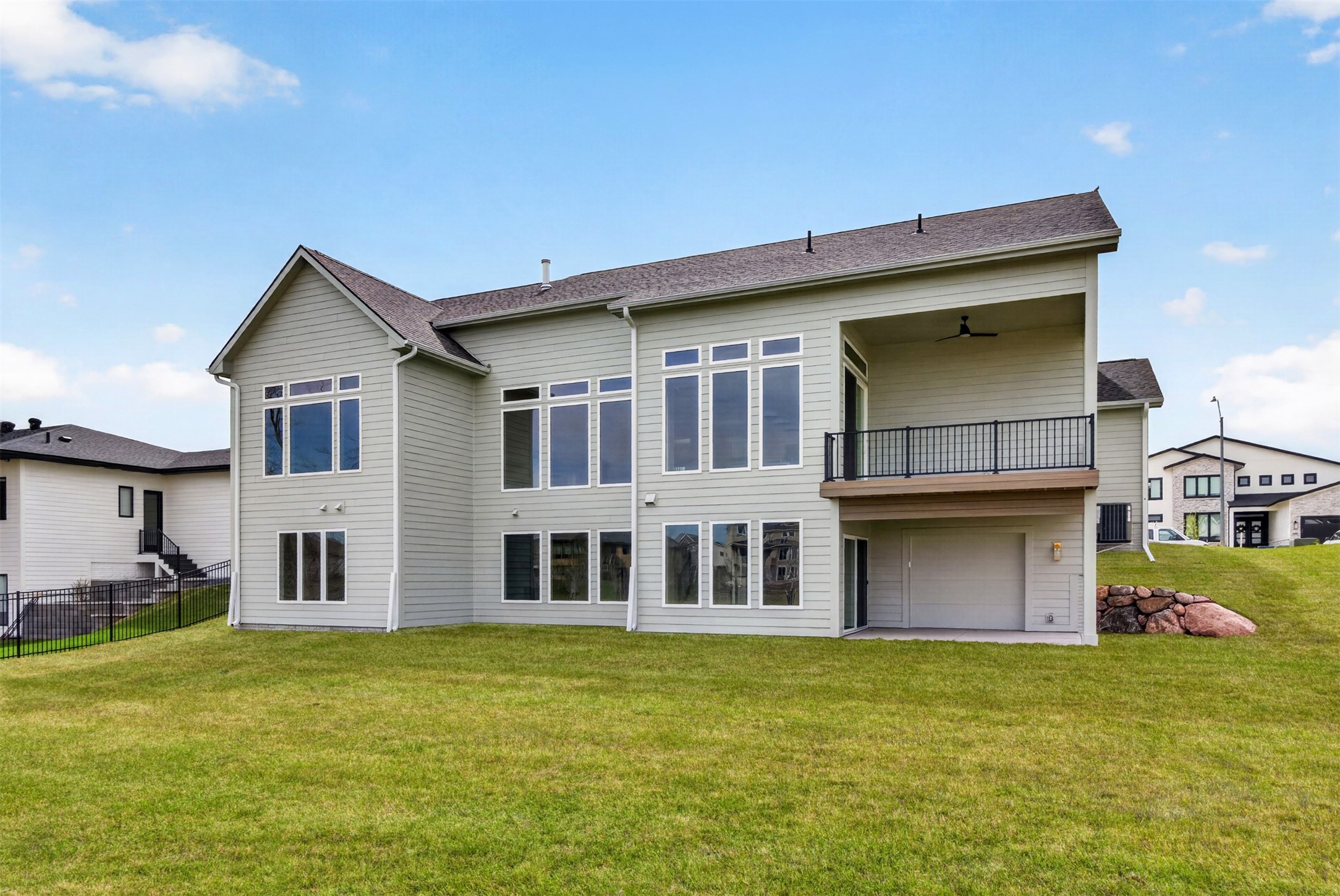 Urbandale, Iowa, 50323, United States, 5 Bedrooms Bedrooms, ,5 BathroomsBathrooms,Residential,Active,2007096