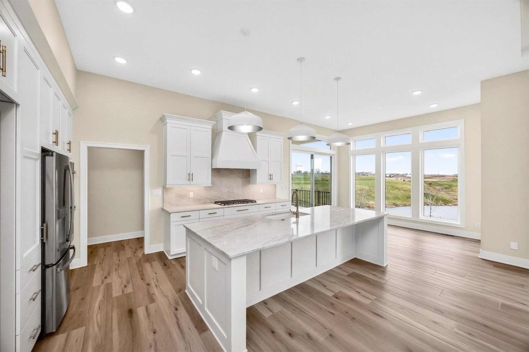 Urbandale, Iowa, 50323, United States, 5 Bedrooms Bedrooms, ,5 BathroomsBathrooms,Residential,Active,2007096