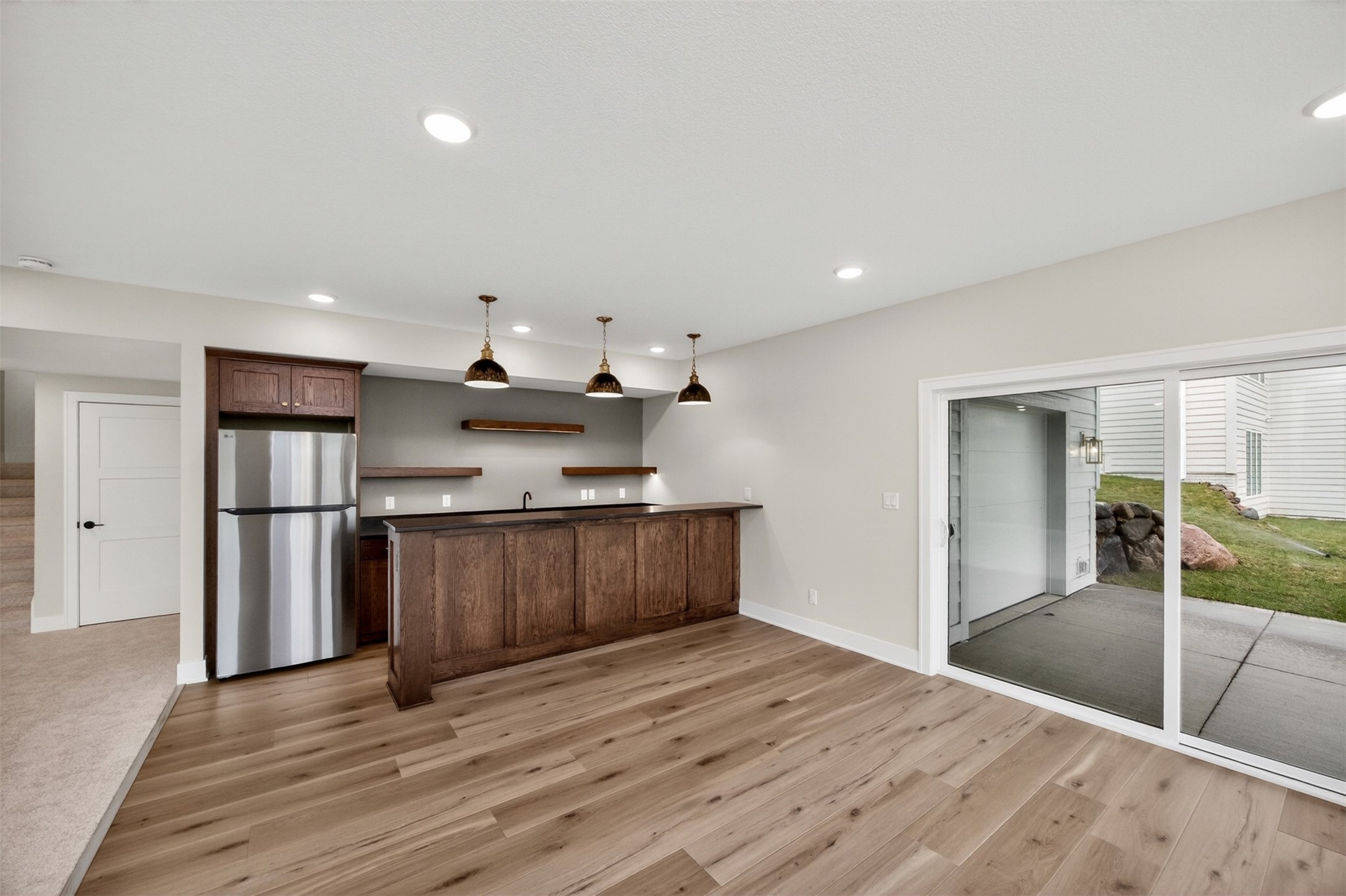 Urbandale, Iowa, 50323, United States, 5 Bedrooms Bedrooms, ,5 BathroomsBathrooms,Residential,Active,2007096