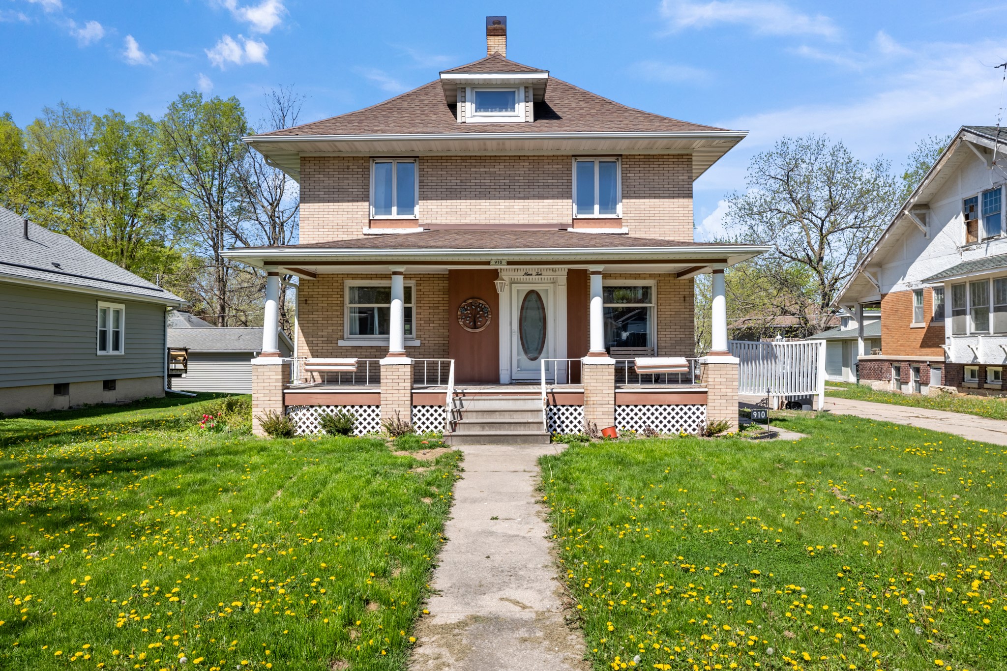 910 Washington Street, Eldora, Iowa image 2