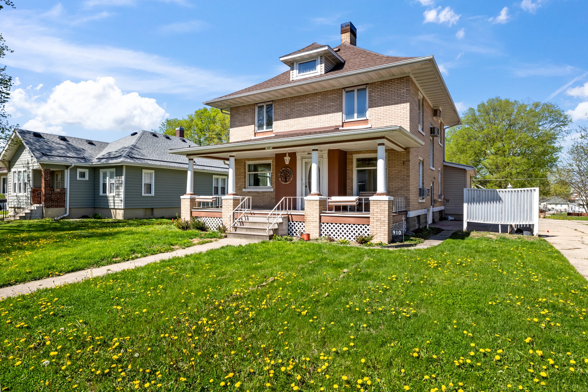 910 Washington Street, Eldora, Iowa image 1