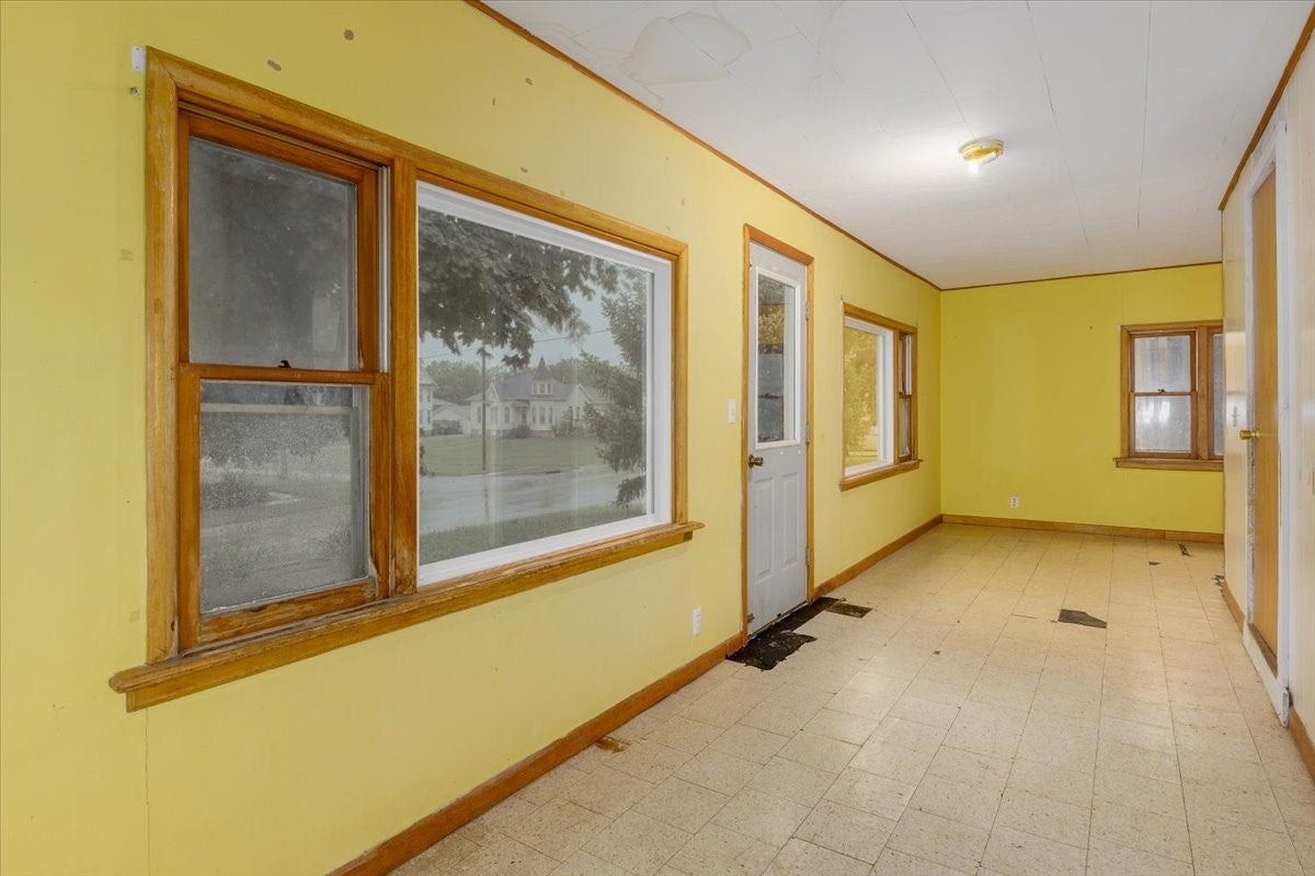 207 N Front Street - Photo 3