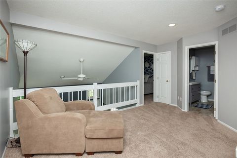 Condominium in Urbandale IA 2420 81st Circle 17.jpg