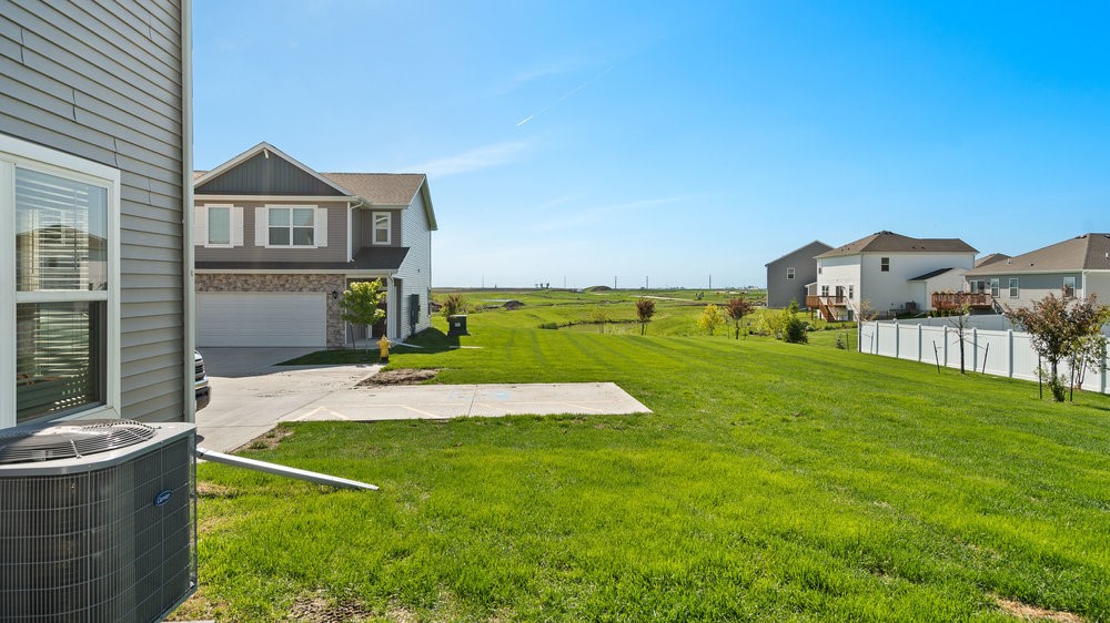1057 Maywood Lane, Waukee, Iowa image 27