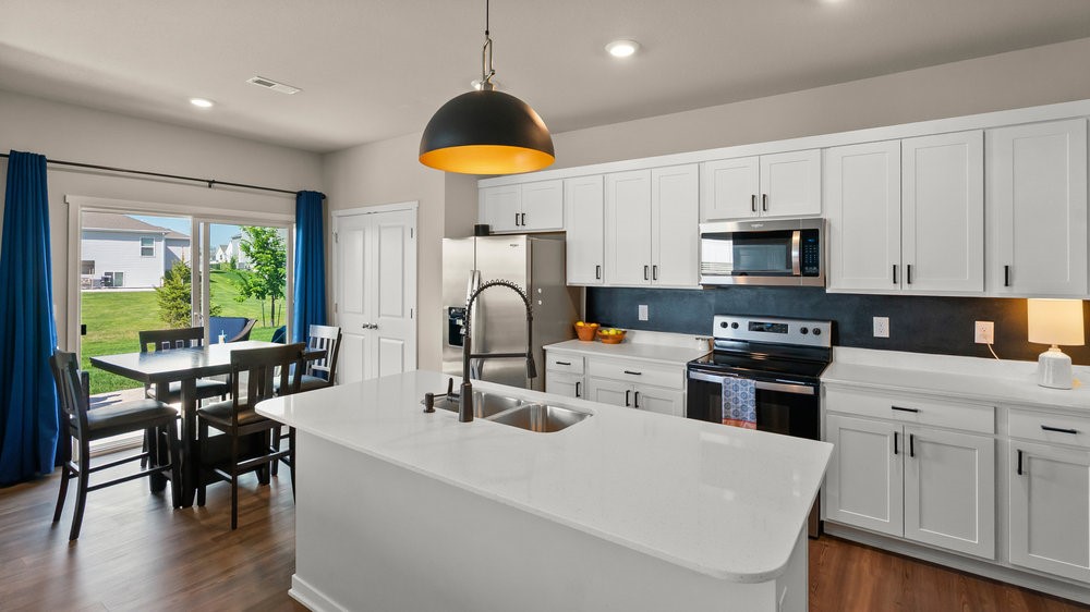 1057 Maywood Lane, Waukee, Iowa image 6