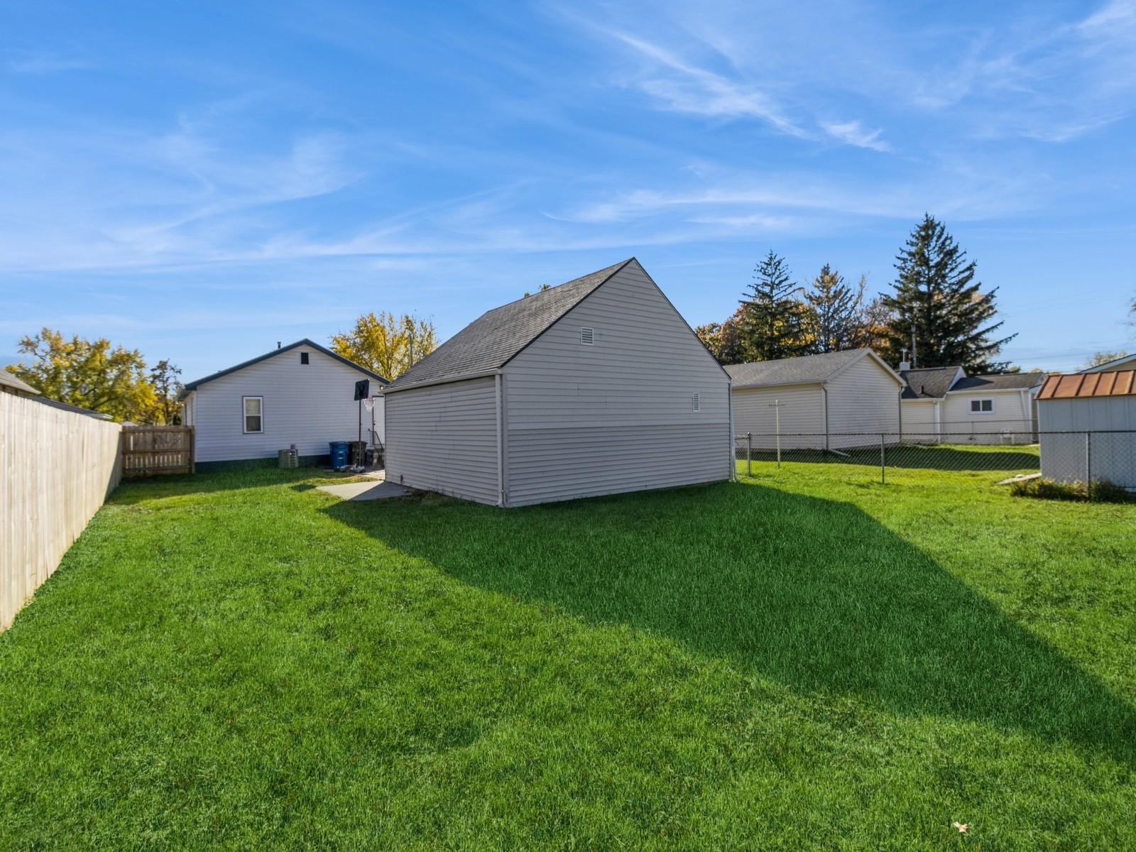 1351 Elder Lane, Des Moines, Iowa image 25