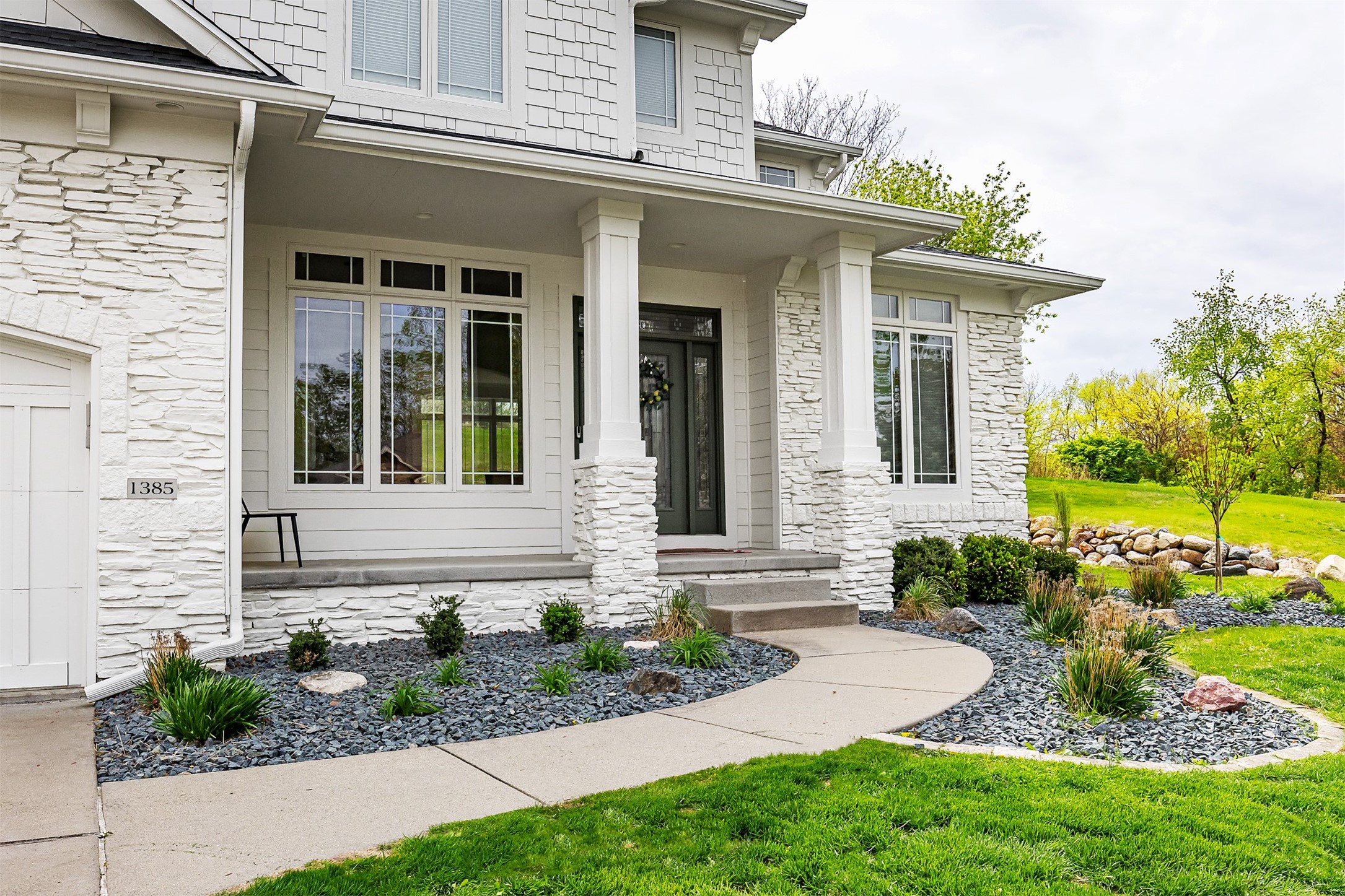 1385 Tulip Tree Lane, West Des Moines, Iowa image 2