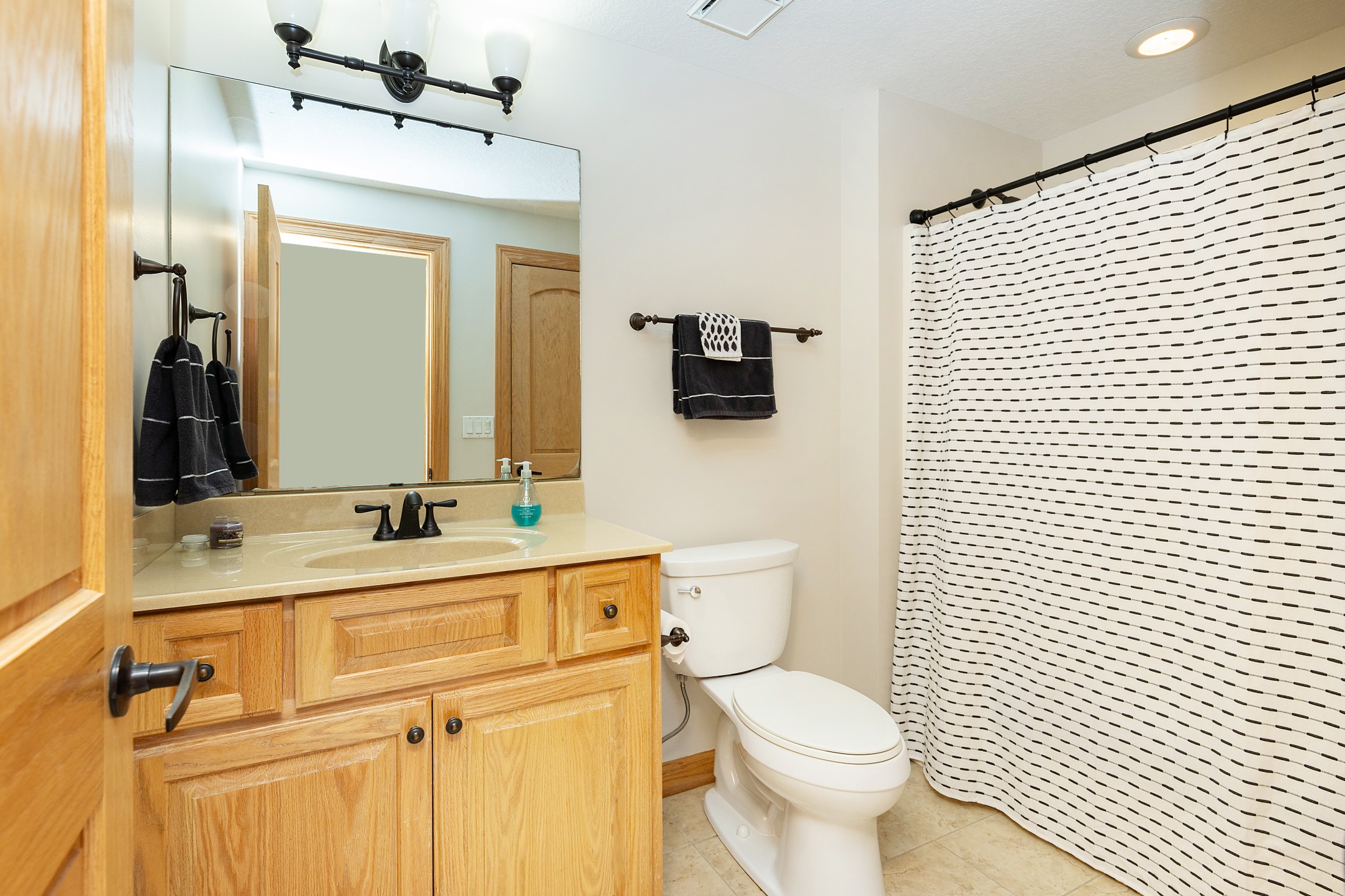 1385 Tulip Tree Lane, West Des Moines, Iowa image 29