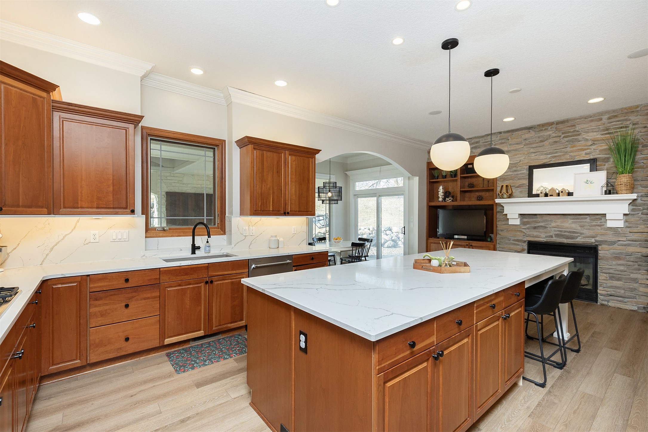 1385 Tulip Tree Lane, West Des Moines, Iowa image 7
