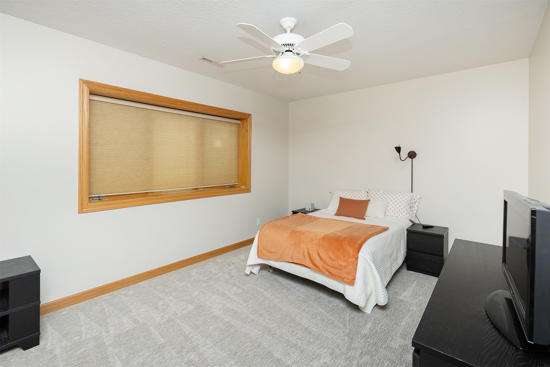 1385 Tulip Tree Lane, West Des Moines, Iowa image 30