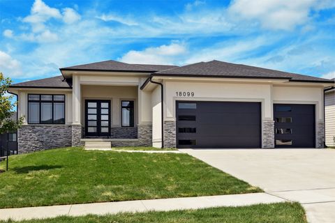 Homes For Sale - 18099 Townsend Drive<br/> Clive, IA 50325
