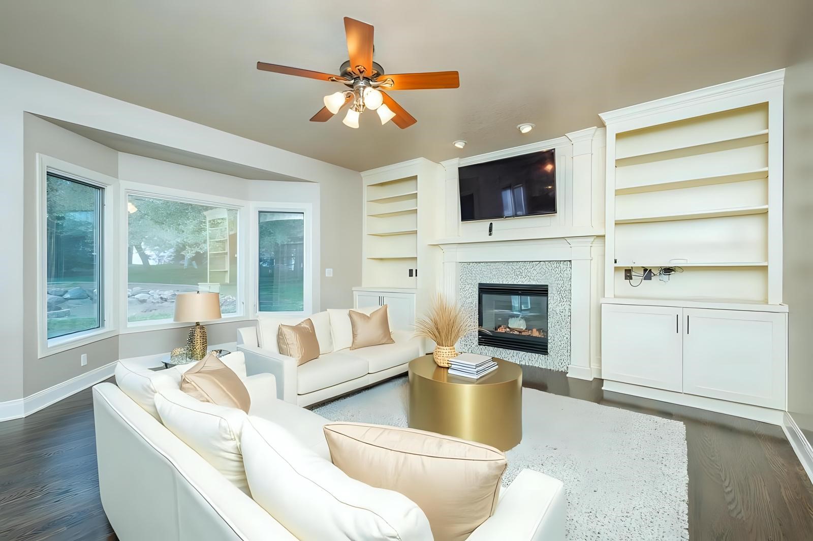 315 Turnberry Drive, Norwalk, Iowa image 2