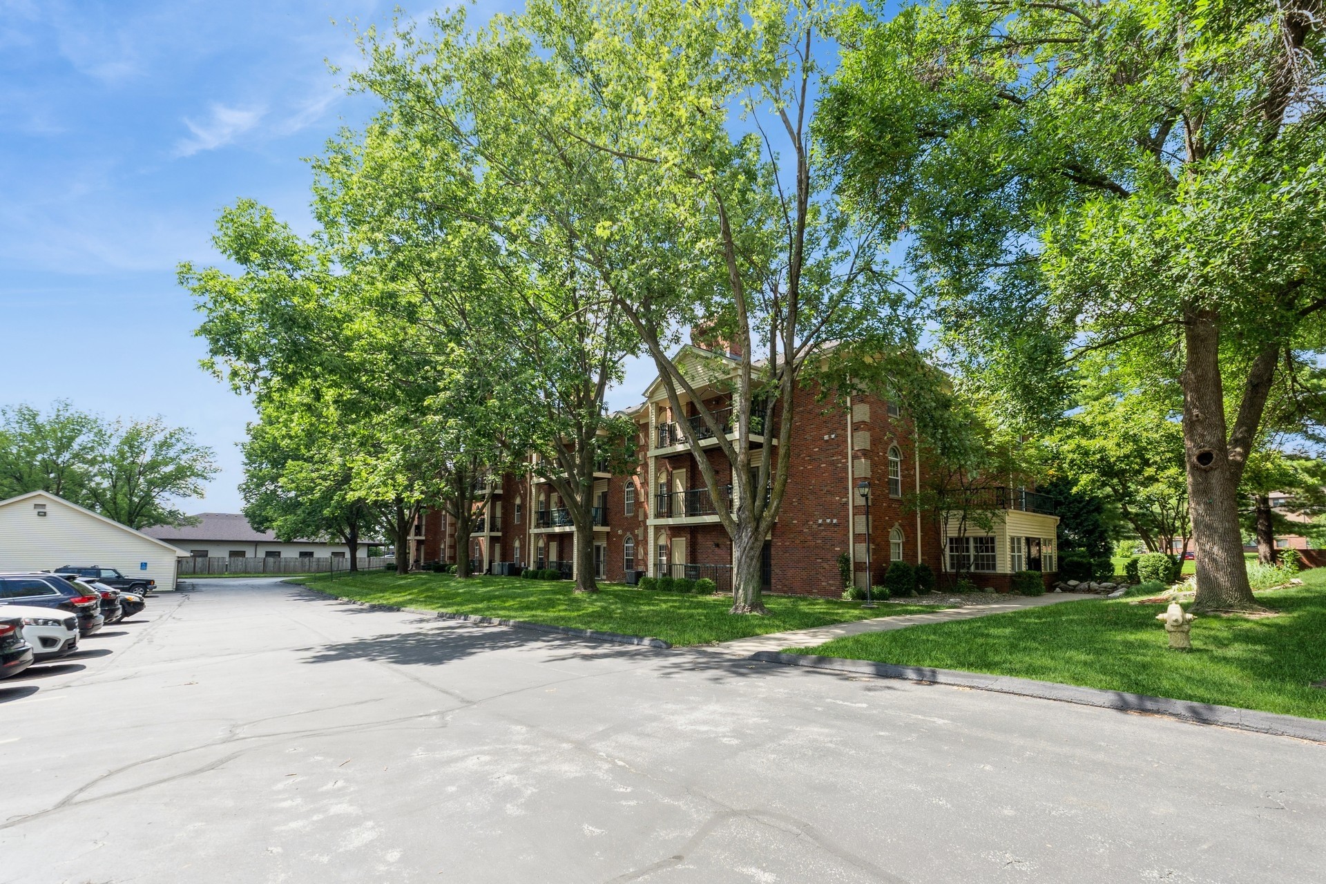 West Des Moines, Iowa 50266, United States, 2 Bedrooms Bedrooms, ,2 BathroomsBathrooms,Residential,Active,172722