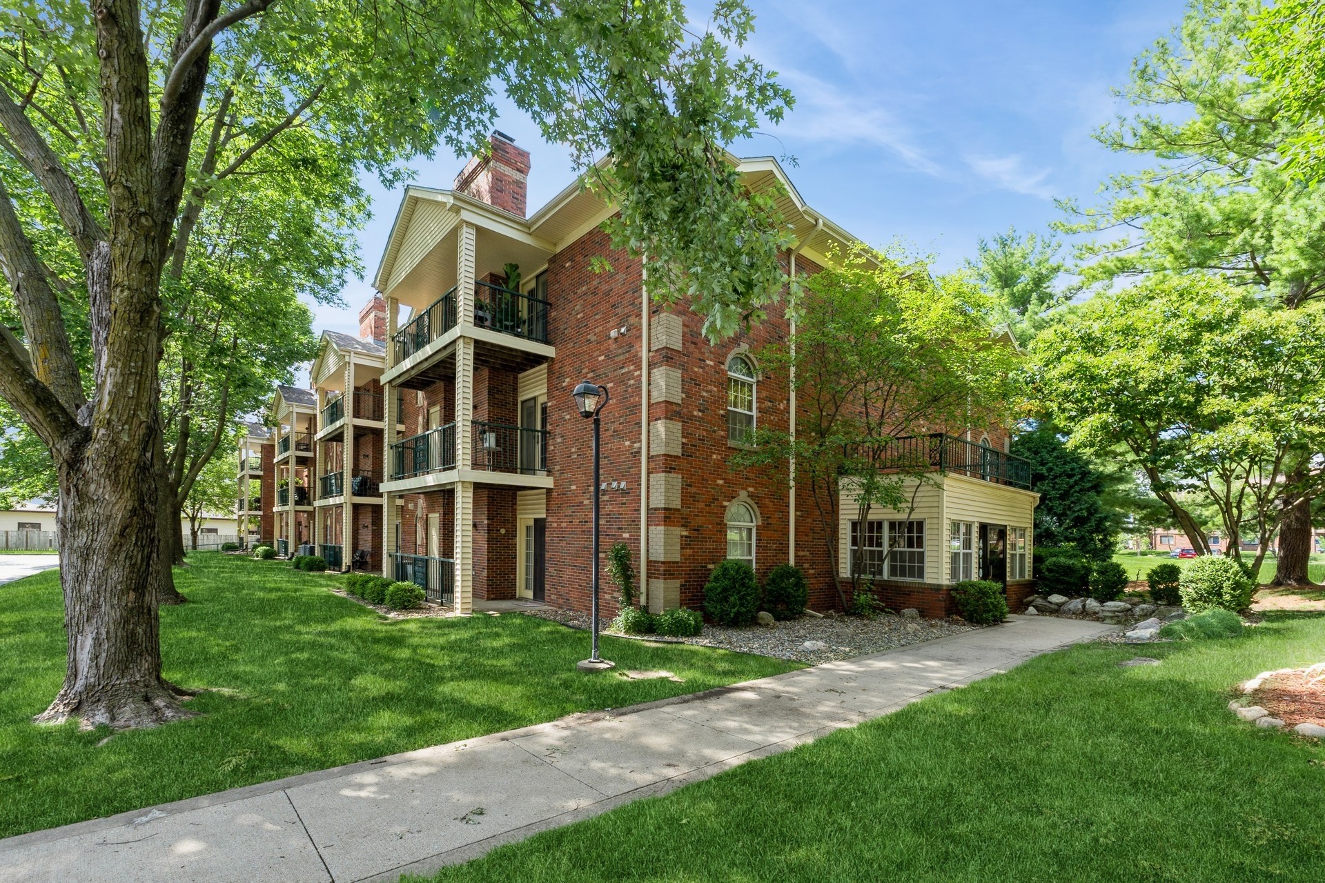 West Des Moines, Iowa 50266, United States, 2 Bedrooms Bedrooms, ,2 BathroomsBathrooms,Residential,Active,172722