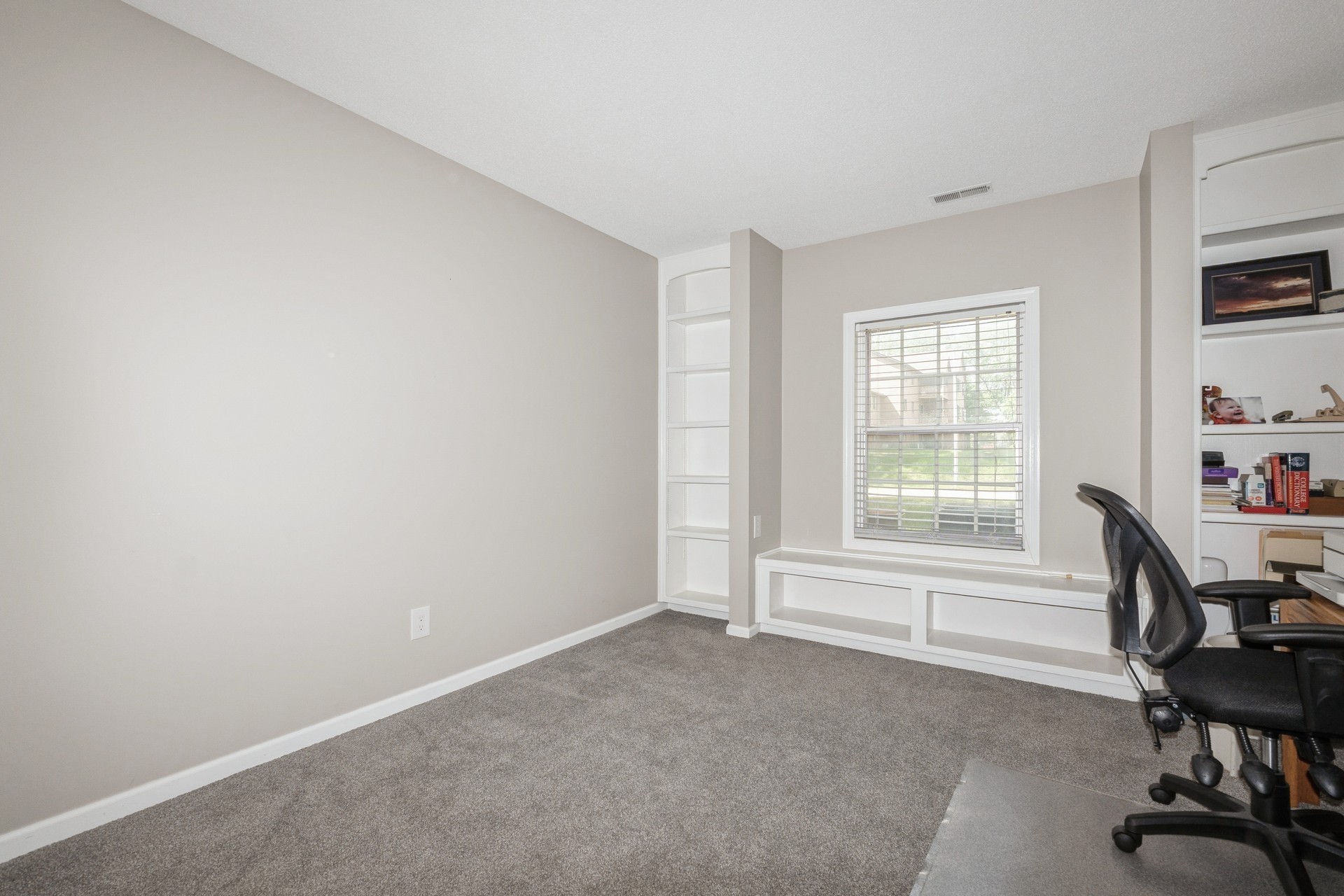 West Des Moines, Iowa 50266, United States, 2 Bedrooms Bedrooms, ,2 BathroomsBathrooms,Residential,Active,172722