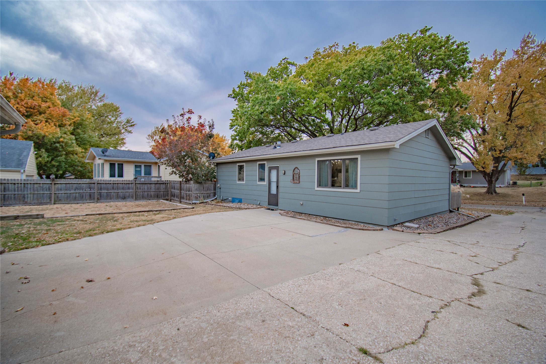 4929 Orchard Drive, Pleasant Hill, Iowa image 31