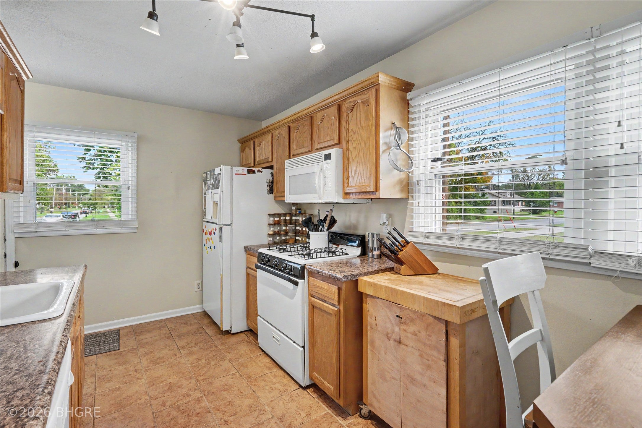 2231 E 23rd Street