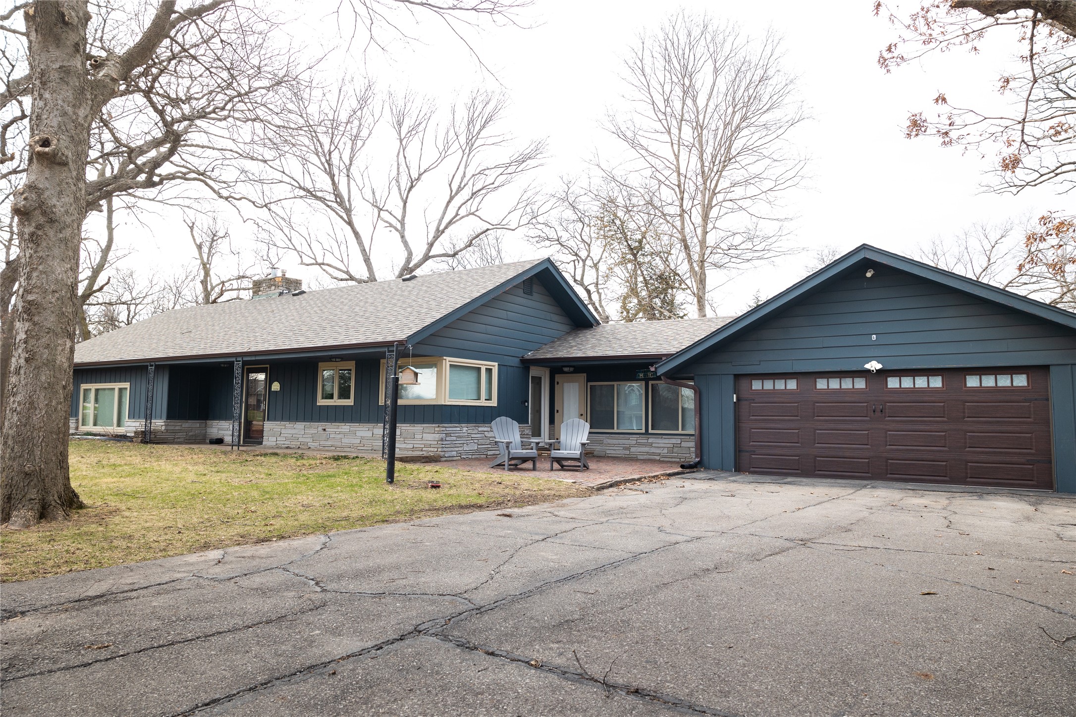 641 228th Place, Pella, Iowa image 28