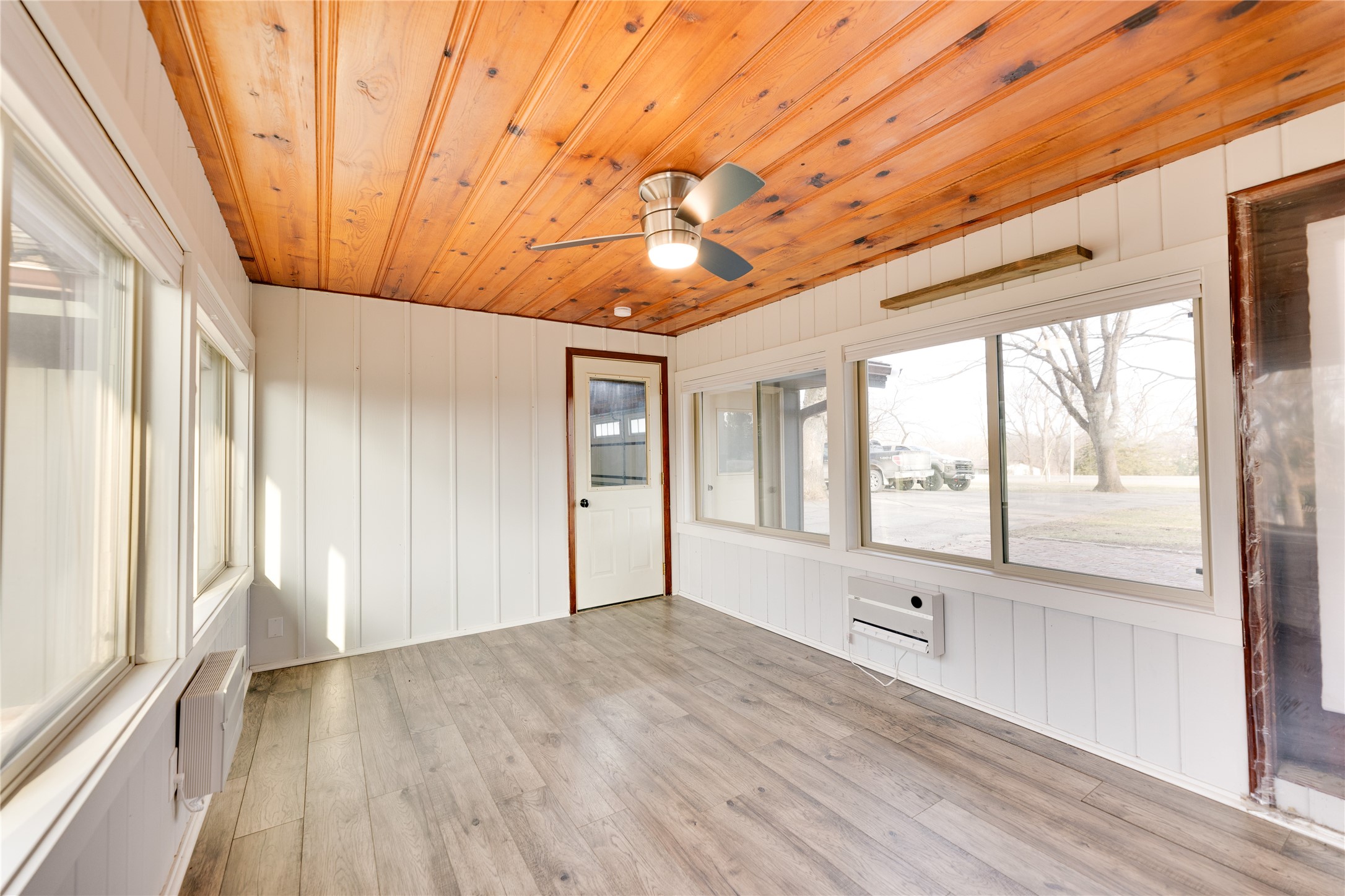 641 228th Place, Pella, Iowa image 22