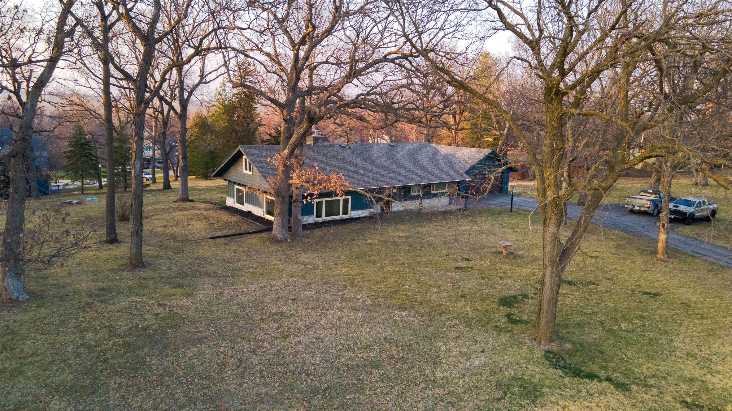 641 228th Place, Pella, Iowa image 33