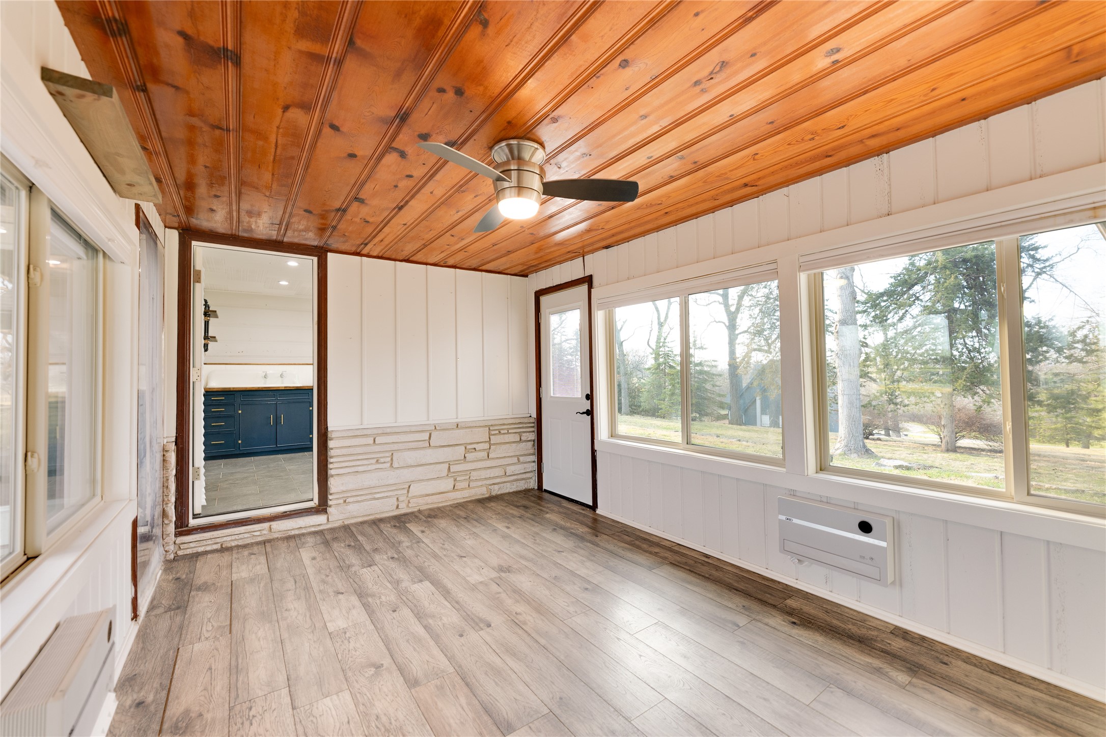 641 228th Place, Pella, Iowa image 23