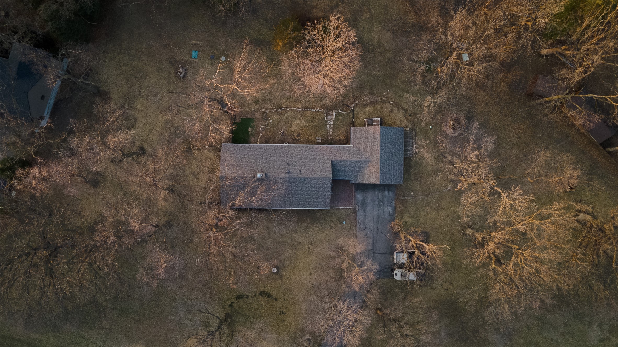 641 228th Place, Pella, Iowa image 35