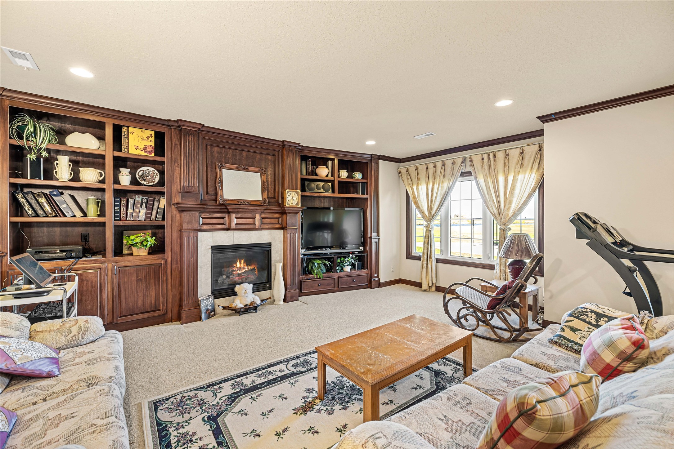 Ankeny, Iowa, 50021, United States, 5 Bedrooms Bedrooms, ,5 BathroomsBathrooms,Residential,Active,2016677