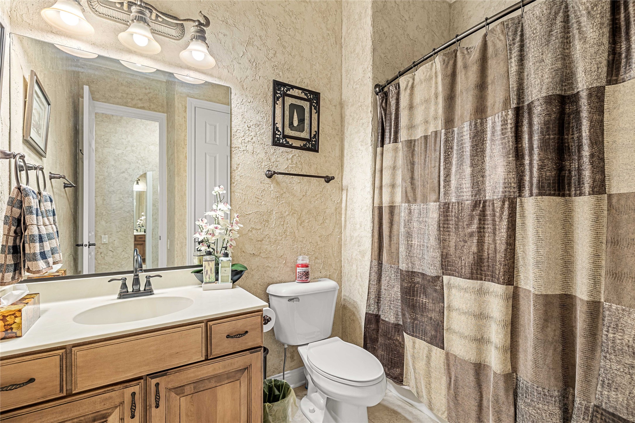 Ankeny, Iowa, 50021, United States, 5 Bedrooms Bedrooms, ,5 BathroomsBathrooms,Residential,Active,2016677