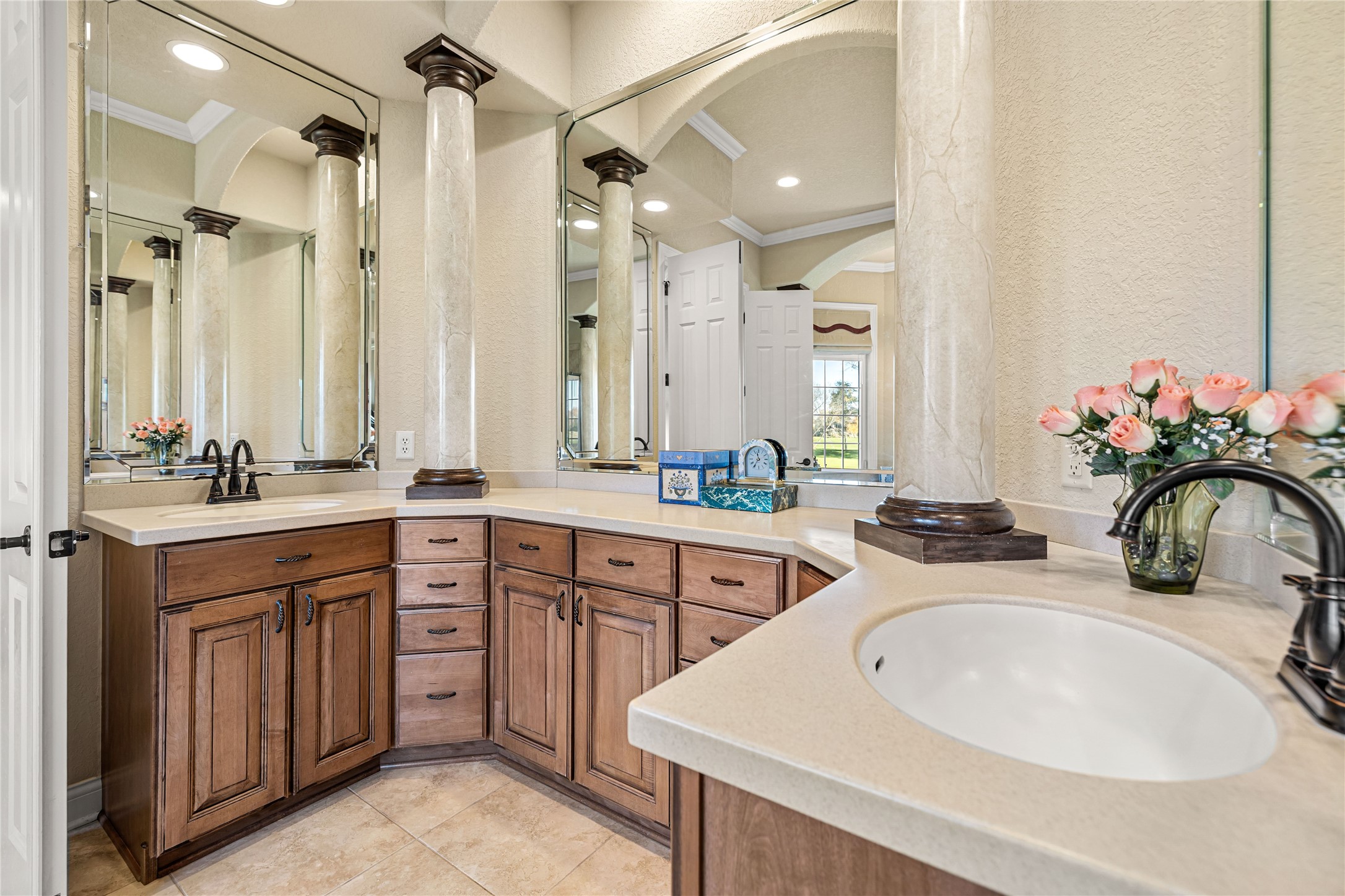 Ankeny, Iowa, 50021, United States, 5 Bedrooms Bedrooms, ,5 BathroomsBathrooms,Residential,Active,2016677
