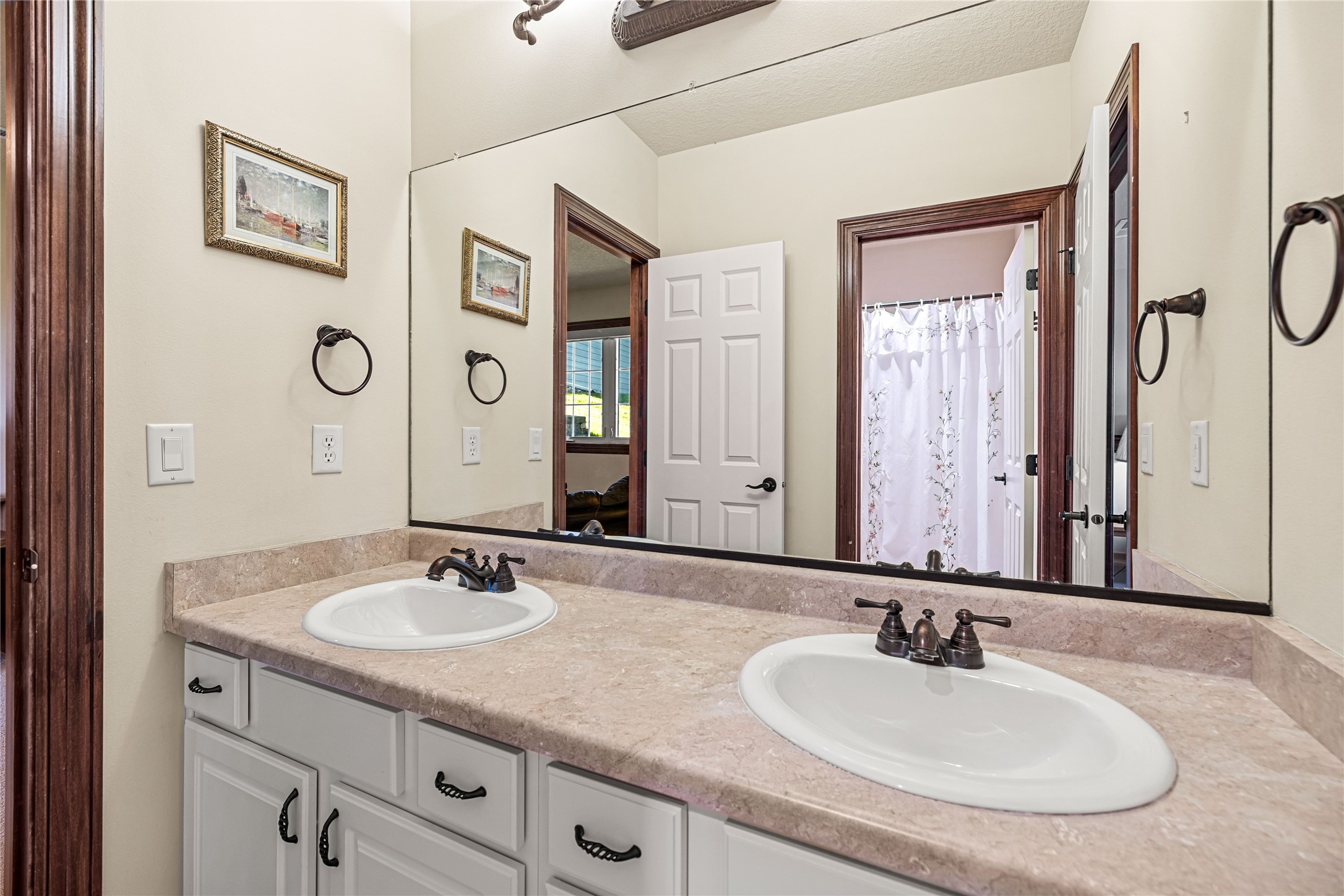 Ankeny, Iowa, 50021, United States, 5 Bedrooms Bedrooms, ,5 BathroomsBathrooms,Residential,Active,2016677