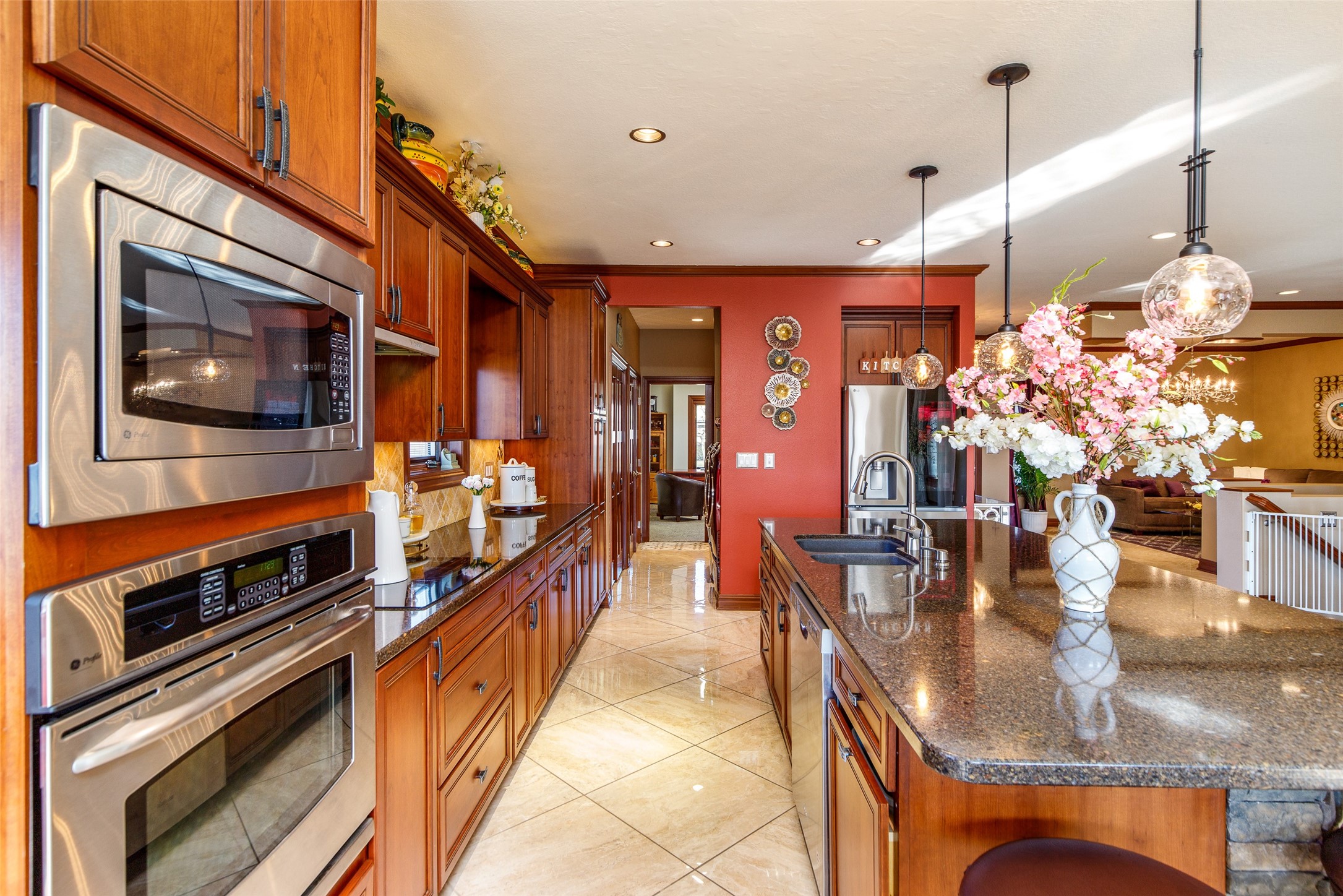 2426 Yorkshire Circle