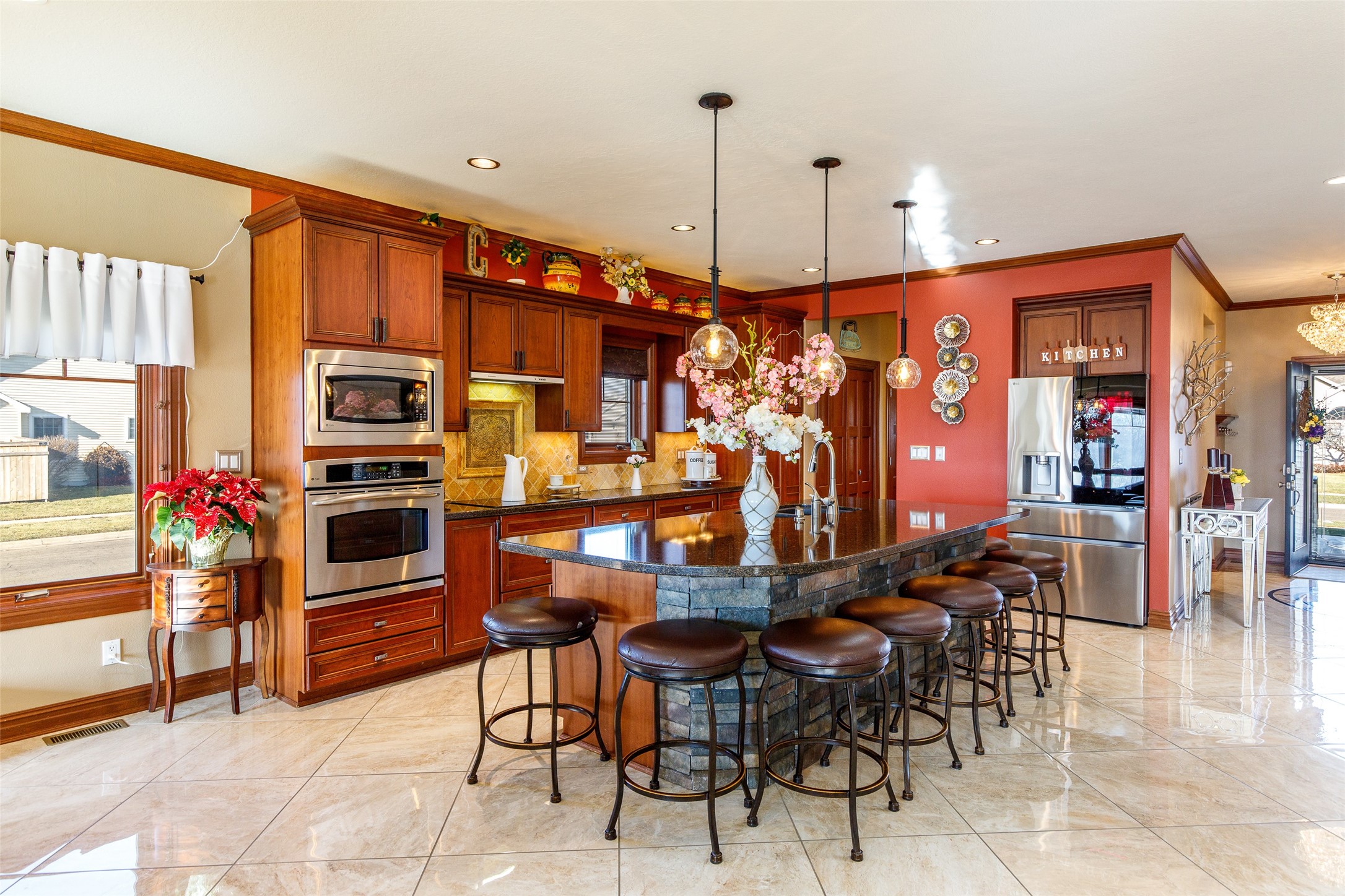 2426 Yorkshire Circle