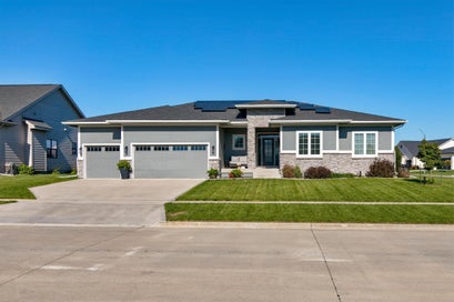 10021 Empire Court West Des Moines IA 50266