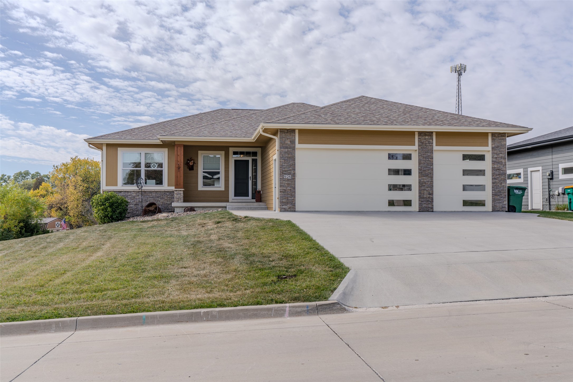 926 S 9th Avenue, Winterset, Iowa image 2