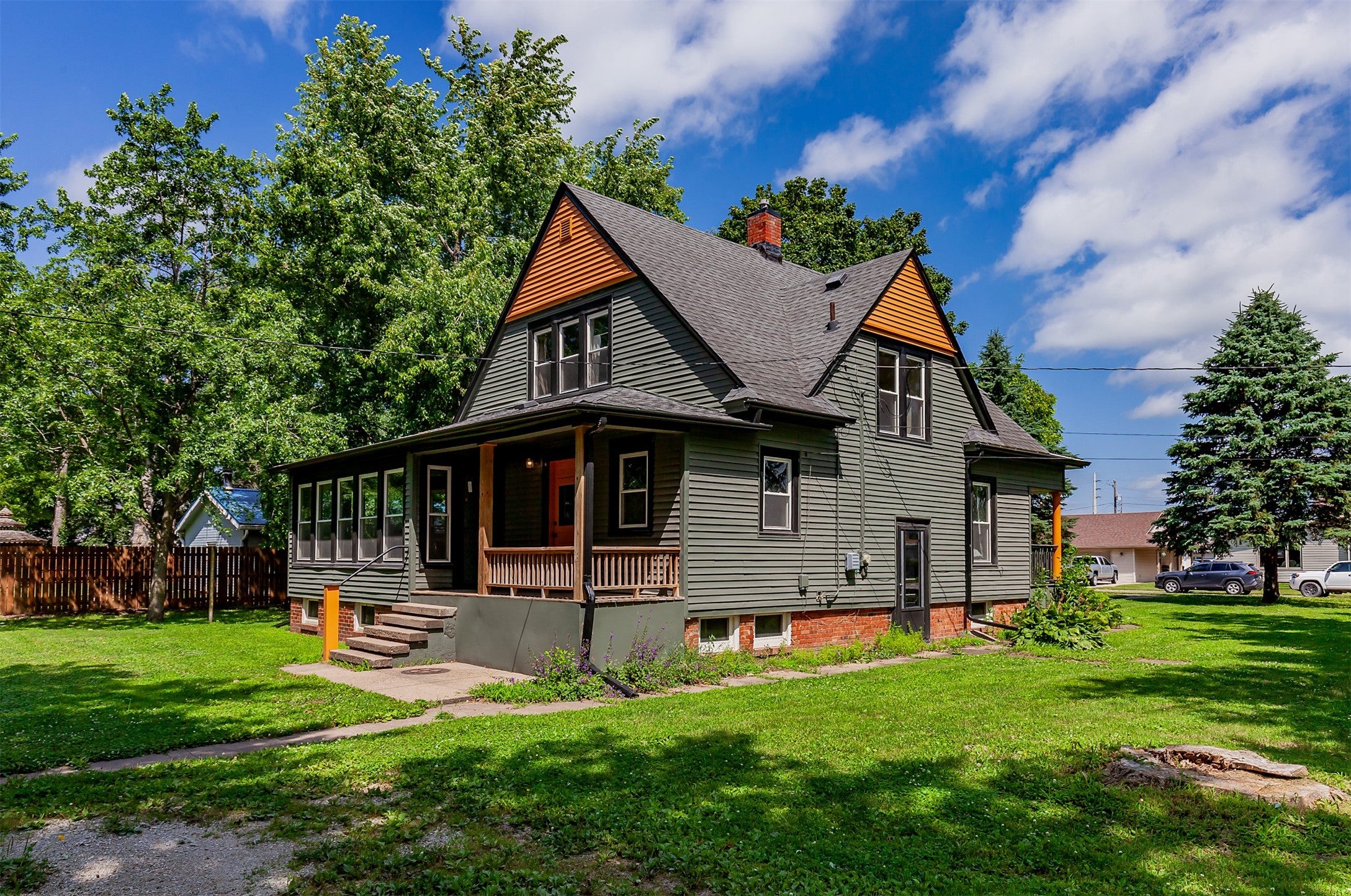 605 Cottage Street