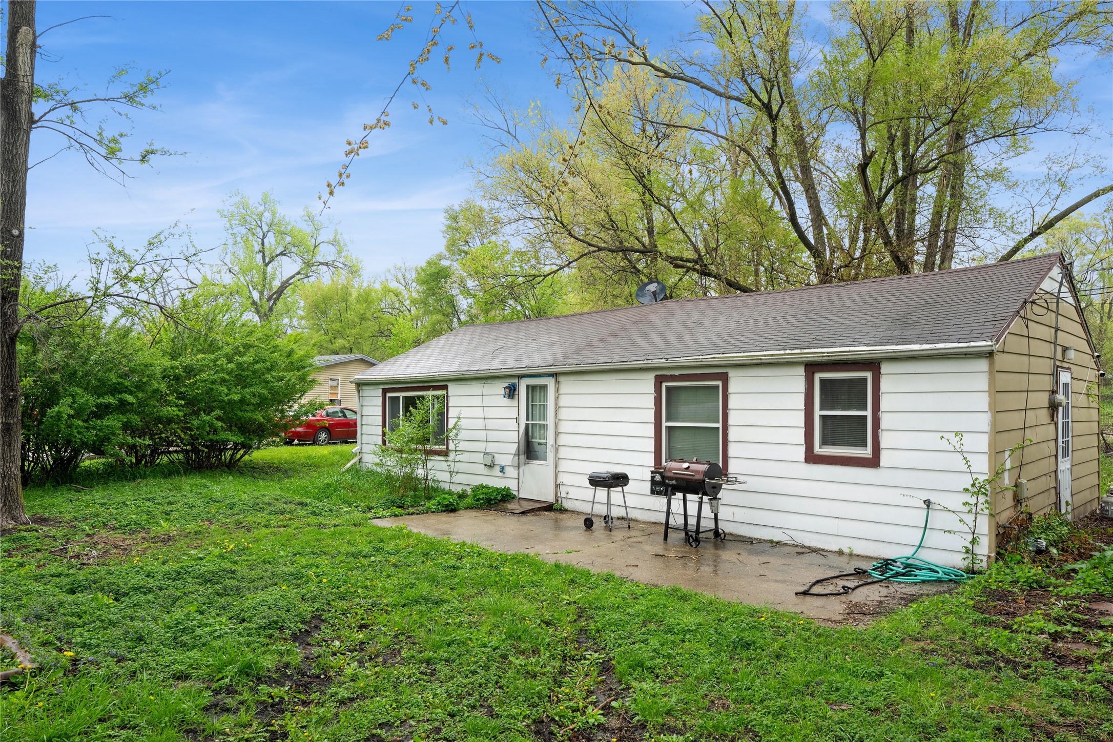 2776 NE Norwood Lane, Des Moines, Iowa image 1