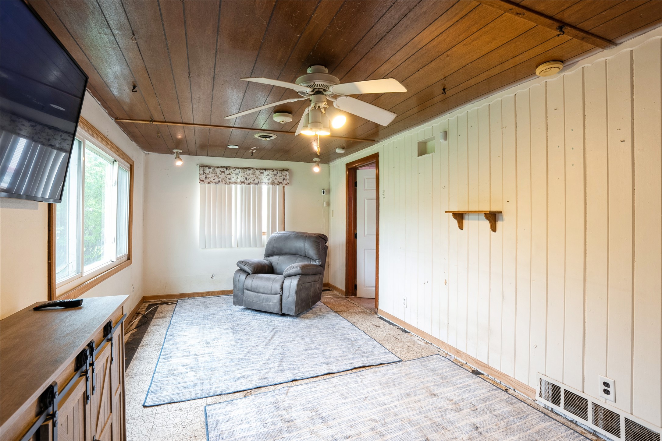 2776 NE Norwood Lane, Des Moines, Iowa image 4