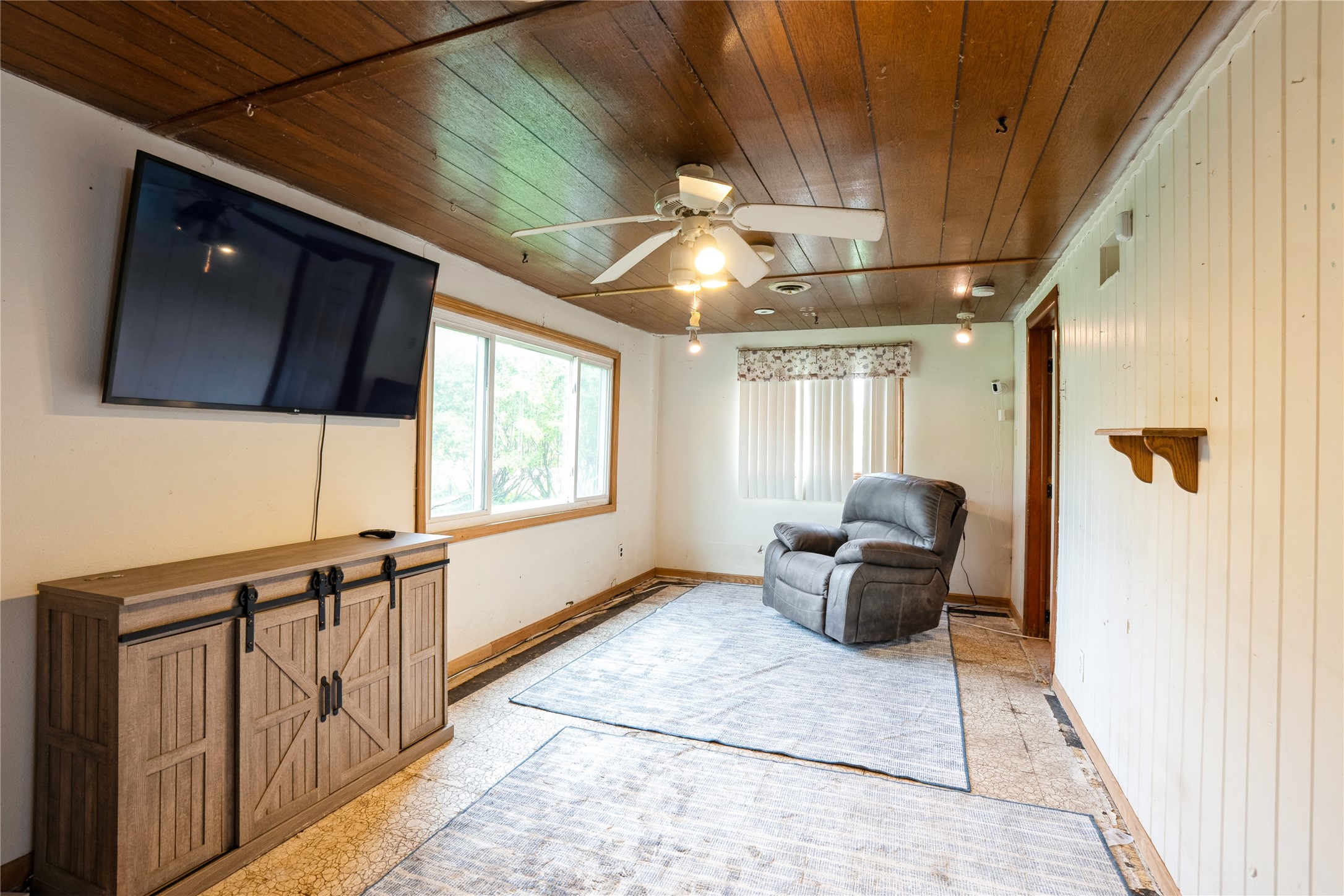 2776 NE Norwood Lane, Des Moines, Iowa image 3