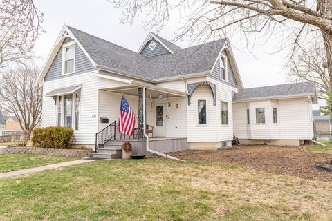 Homes For Sale - 621 W Jefferson Street<br/> Winterset, IA 50273