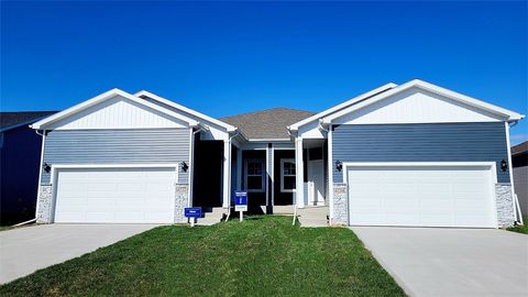 Single Family Residence in Urbandale IA 4732 172nd Street.jpg