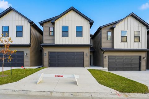 Condo For Sale - 1353 Meadow Rose Place<br/> Waukee, IA 50263