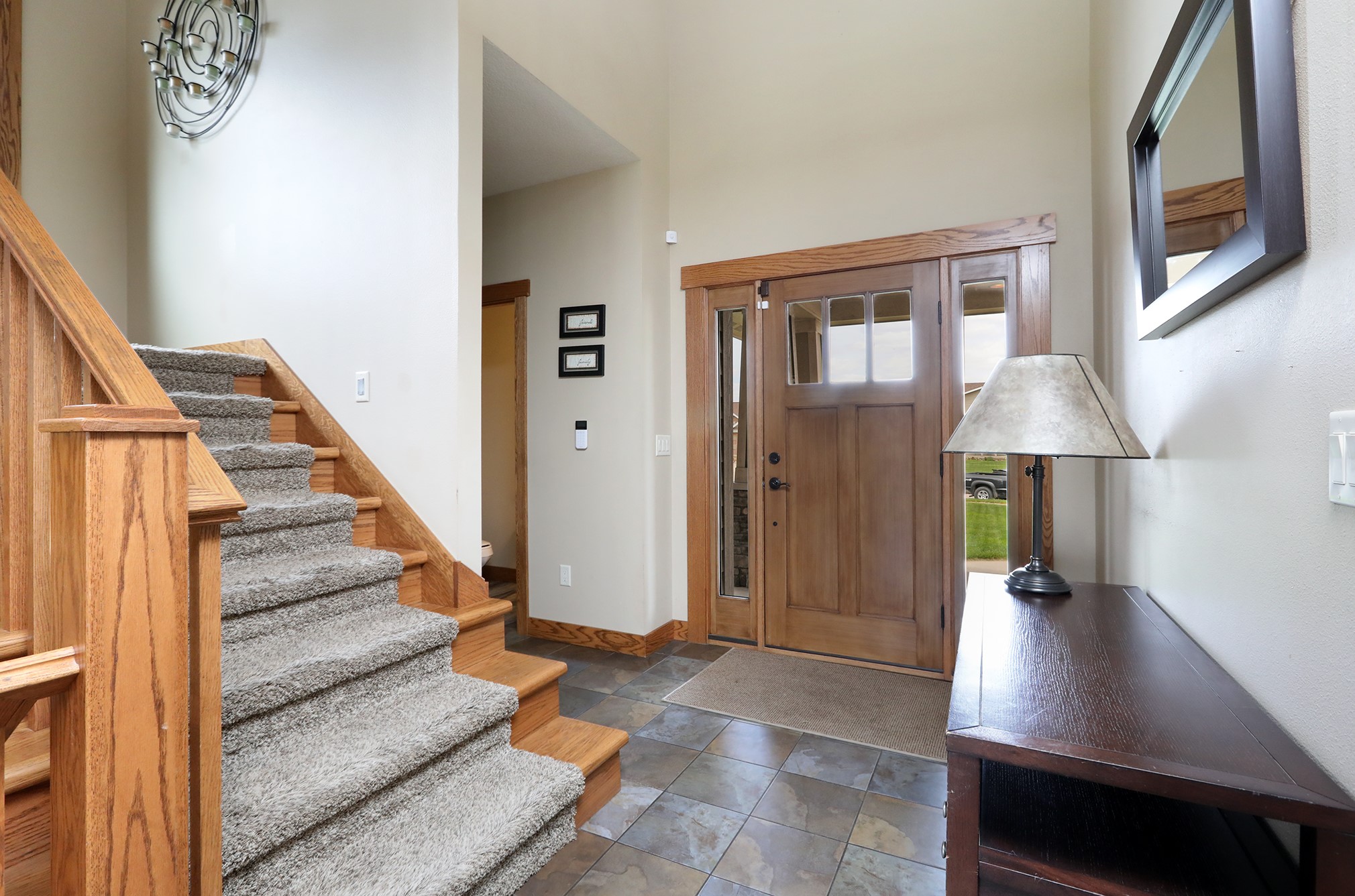 422 Stonegate Court SW