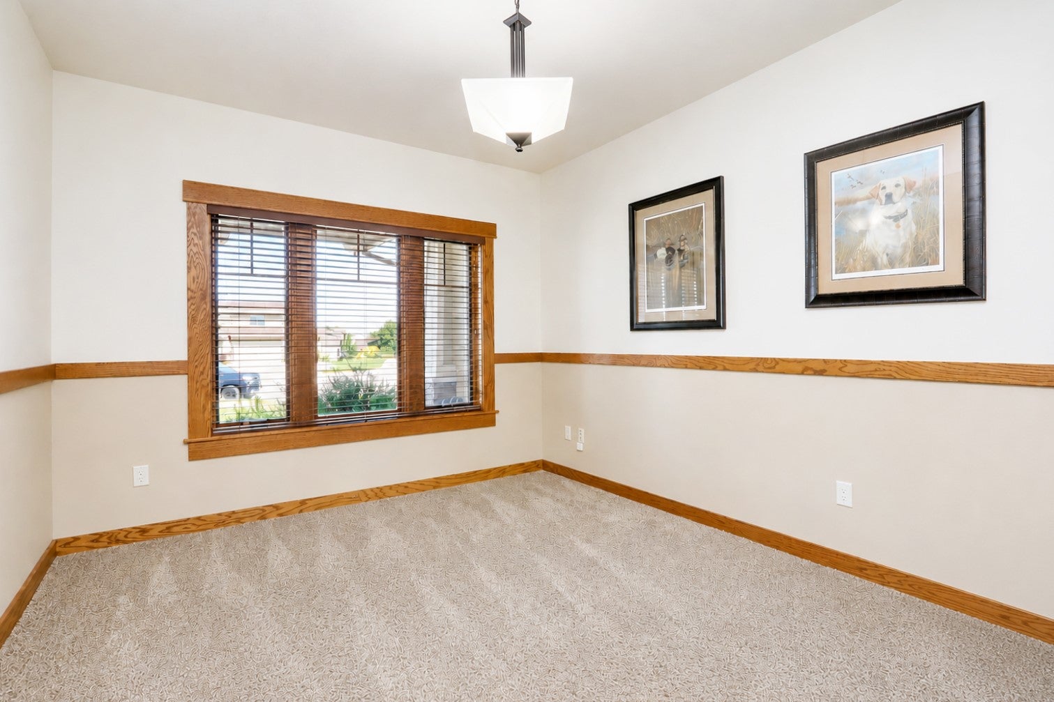 422 Stonegate Court SW