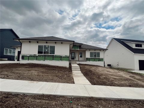 Single Family Residence in Clive IA 3963 Westgate Parkway.jpg